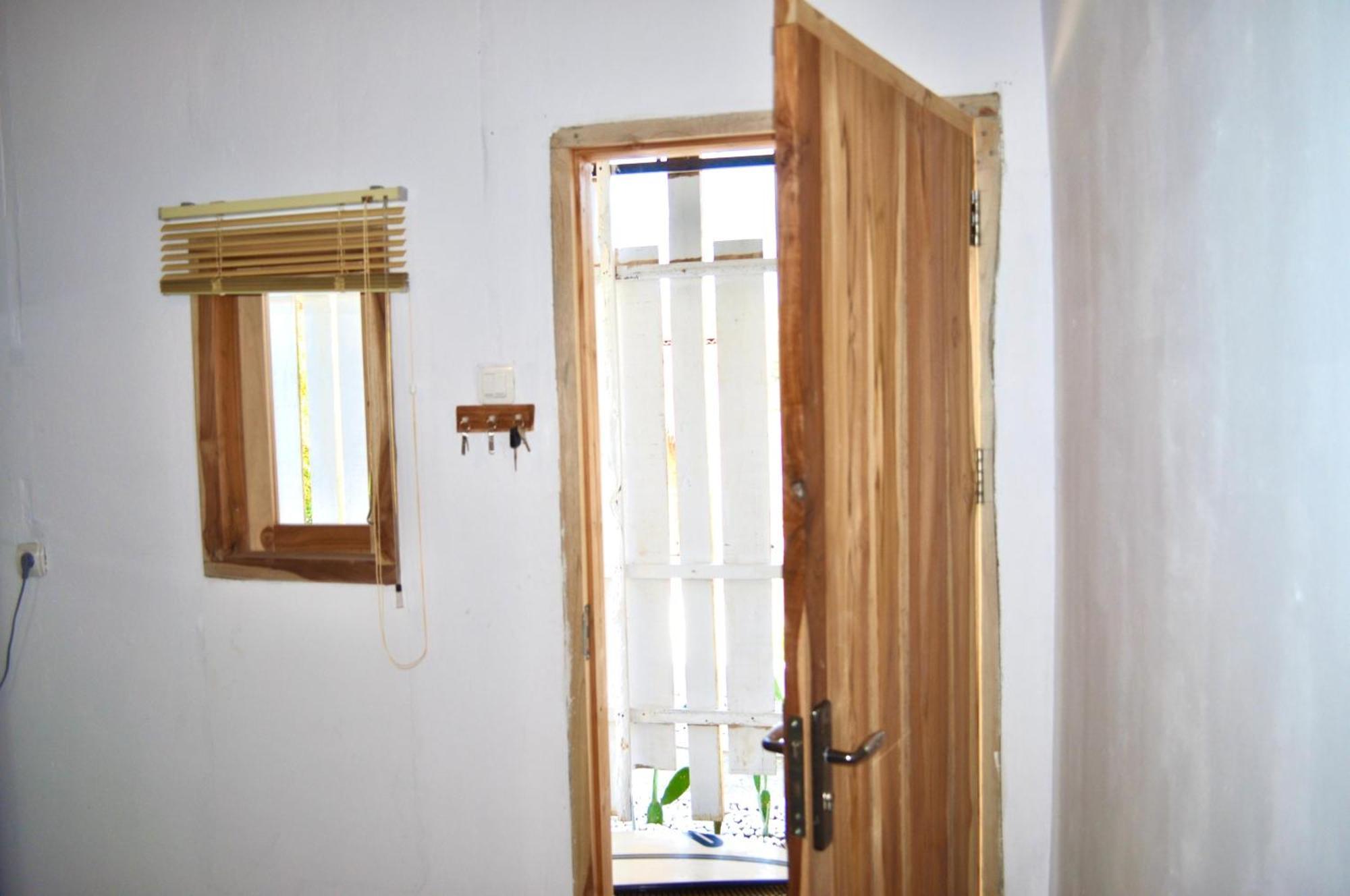 Ripbowl Guest House Selong Belanak Pokoj fotografie